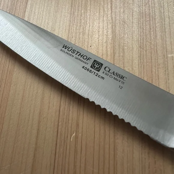 Wusthof Black Semi-Serrated Utility Knife - Picture 5 of 7